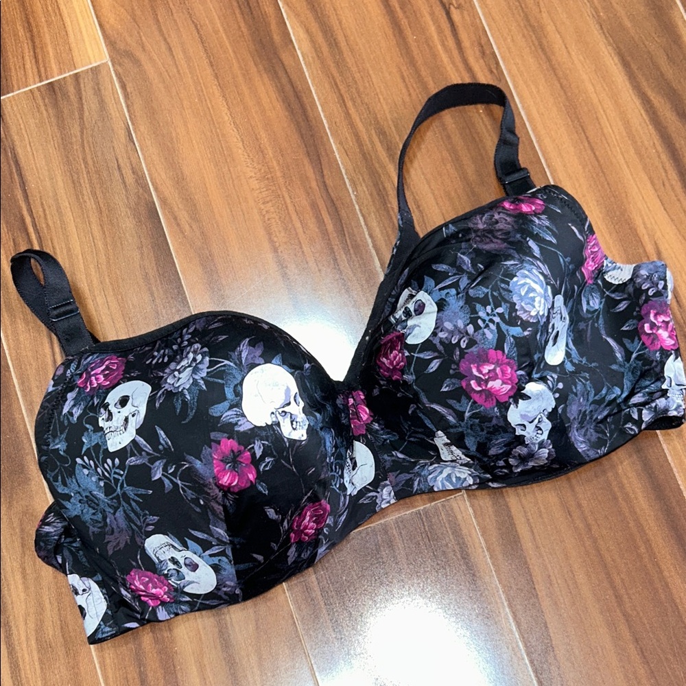 44DD Torrid Curve 360 back smoothing lightly lined full coverage balconette bra